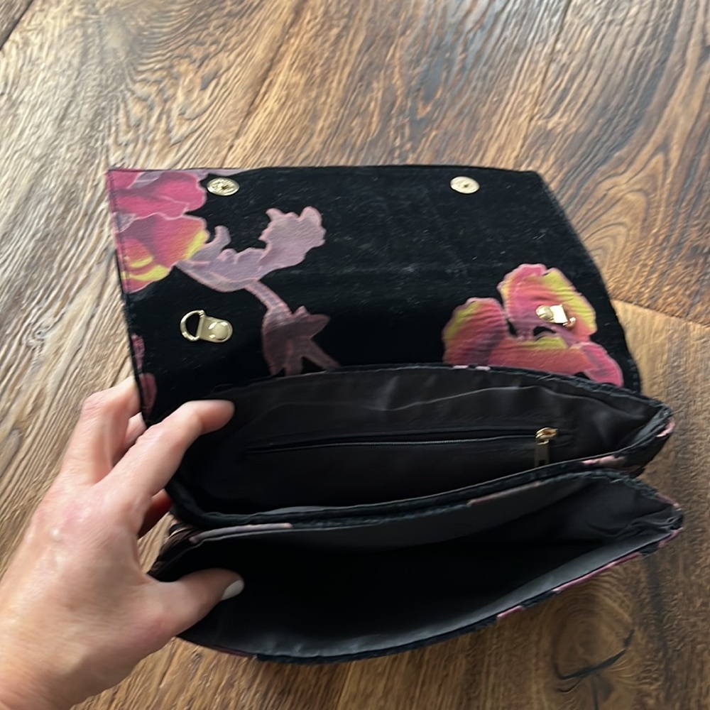 Velvet clutch - Picture 4 of 4